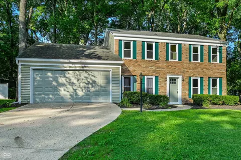 600 Leisure Ln, Greenwood, IN 46142