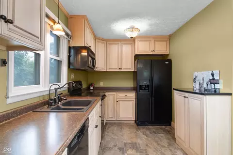 Kitchen - 627 E Main St, Plainfield, IN 46168 photo 2 of 3