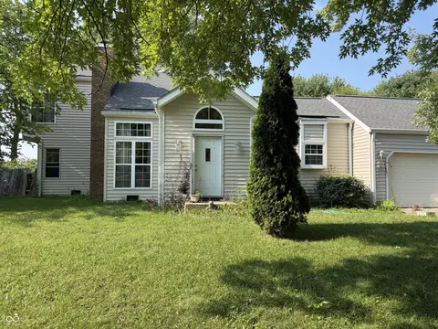 5586 W Beechwood Ln, New Palestine, IN 46163