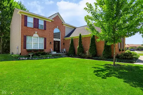 7761 Prairie View Dr, Indianapolis, IN 46256