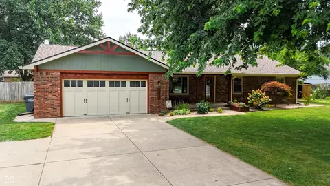4233 W Fairview Rd, Greenwood, IN 46142