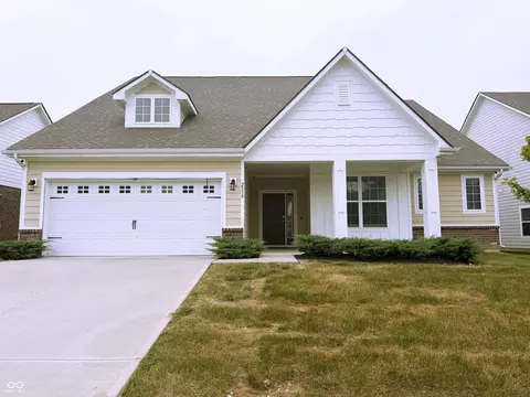 2538 Riviera Pl, Greenwood, IN 46143