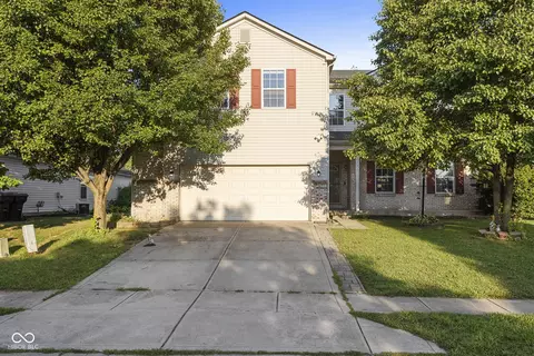2534 Joust Dr, Greenwood, IN 46143