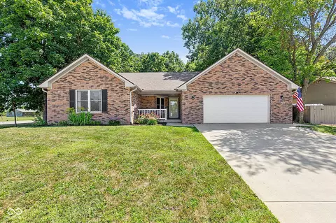 2435 Shorewood Dr, Lebanon, IN 46052