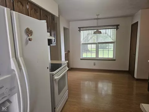 Kitchen - 946 Johnathan Dr, Plainfield, IN 46168 photo 3 of 3