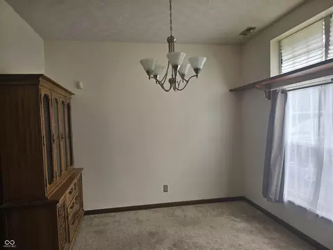 Living - 946 Johnathan Dr, Plainfield, IN 46168 photo 4 of 6