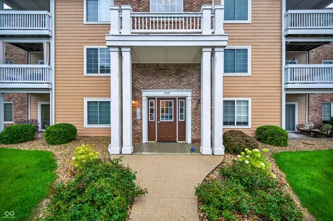 6509 Emerald Hill Ct #310, Indianapolis, IN 46237
