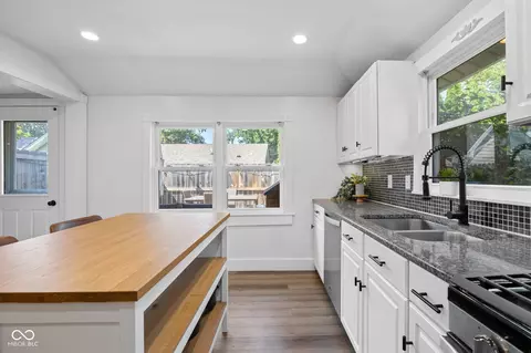 Kitchen - 125 Adams St, Pendleton, IN 46064 photo 6 of 8