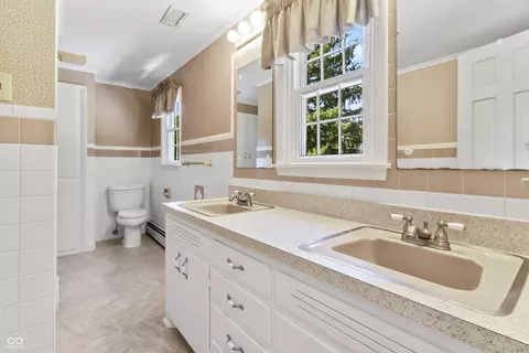 Bath - 2903 S 800 E, Waldron, IN 46182 photo 5 of 8