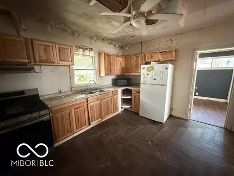 Kitchen - 1405 5th St, Bedford, IN 47421 photo 2 of 3