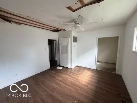 Living - 1405 5th St, Bedford, IN 47421 photo 1 of 1