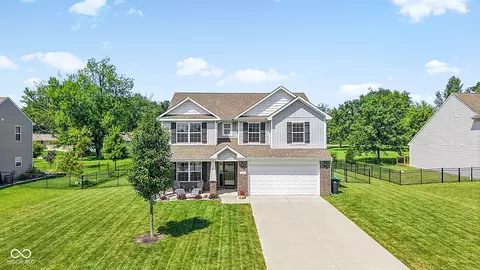 80 Blue Lace Dr, Whiteland, IN 46184