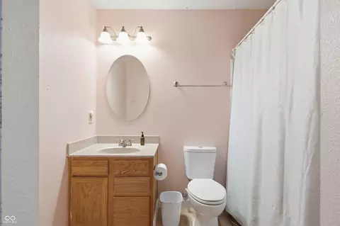 Bath - 9444 W Constellation Dr, Pendleton, IN 46064 photo 2 of 3
