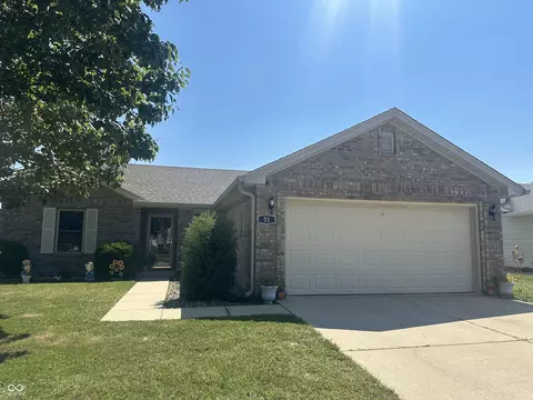 51 Cedarwood, Greencastle, IN 46135