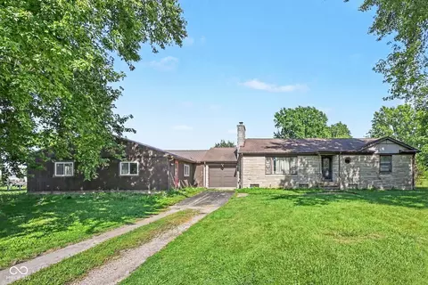 211 N Troutman St, Kewanna, IN 46939