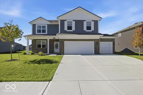 6039 Madera Dr, Whitestown, IN 46075
