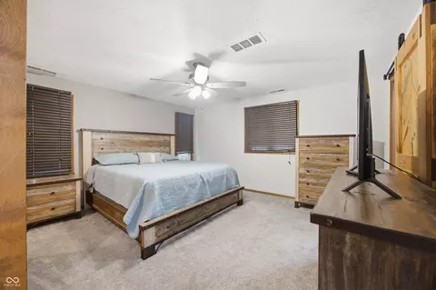 Bedroom - 2334 W Us Highway 36, Pendleton, IN 46064 photo 6 of 11