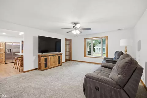 Living - 2334 W Us Highway 36, Pendleton, IN 46064 photo 2 of 2