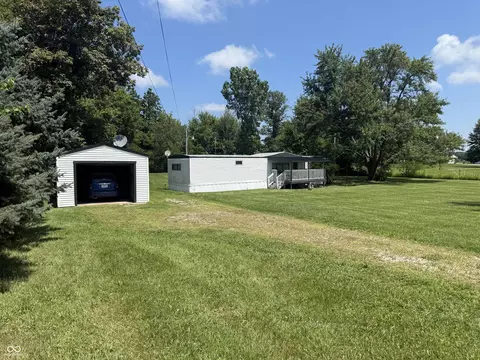 5744 E State Road 36, Mooreland, IN 47360