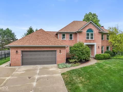 3622 Fountain View Dr, Greenwood, IN 46143