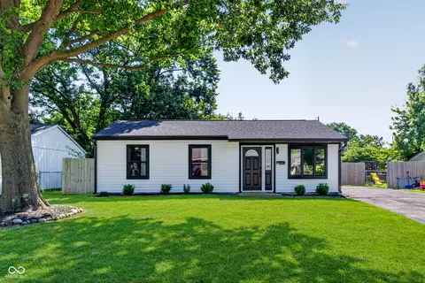 1564 Hillcrest Dr, Noblesville, IN 46060