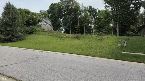 925 Classon Ln, Beech Grove, IN 46107