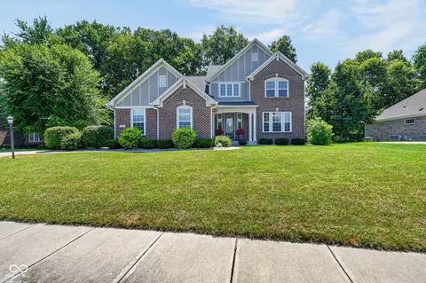3927 Harrison Crossing Ln, Greenwood, IN 46142