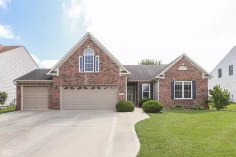545 Georgetown Rd, Greenwood, IN 46142