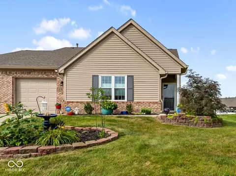 1177 Spencer Dr, Greenwood, IN 46143