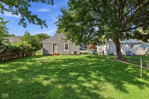 Exterior - 2211 E 18th St, Muncie, IN 47302 photo 2 of 3