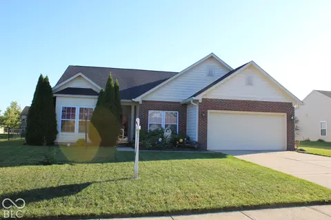 9533 Treyburn Lakes Dr, Indianapolis, IN 46239