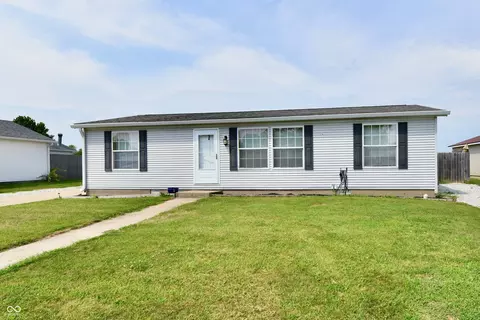 707 N Barbara Dr, Rushville, IN 46173