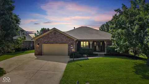 7231 Lakeside Woods Dr, Indianapolis, IN 46278