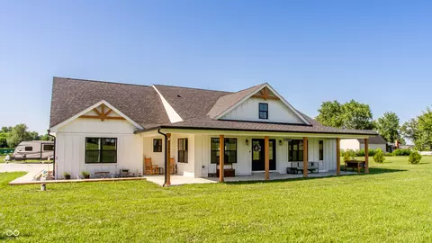 2129 E County Road 200 Rd N, Danville, IN 46122