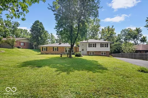 5755 Andover Rd, Indianapolis, IN 46220