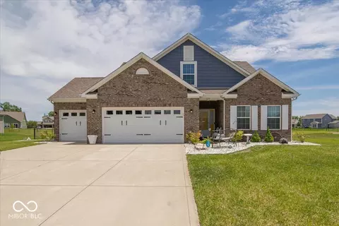 129 Larimar Way, Whiteland, IN 46184