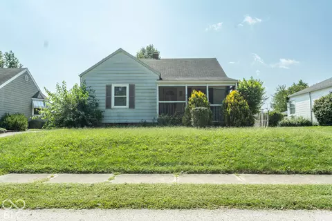 827 S Parkway Dr, Anderson, IN 46013