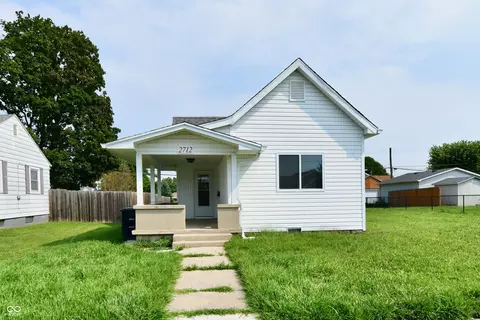2712 S A St, Elwood, IN 46036