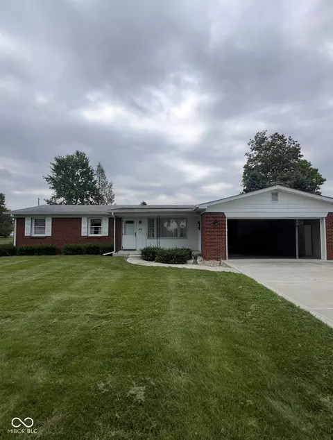 1703 W 221st St, Sheridan, IN 46069