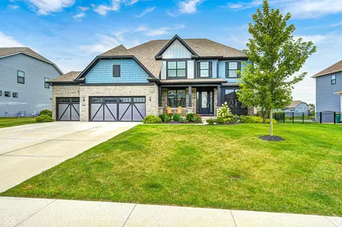 5365 Rose Dr, Zionsville, IN 46077