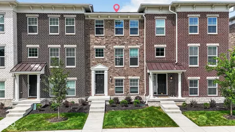 13823 Gatsby Dr, Fishers, IN 46038