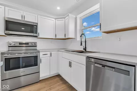 Kitchen - 404 E College St, Bainbridge, IN 46105 photo 3 of 3