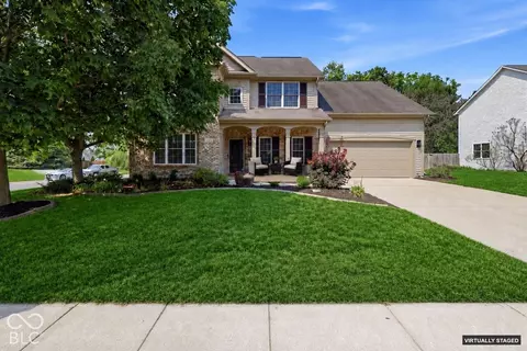 1344 Red Dunes, Avon, IN 46123