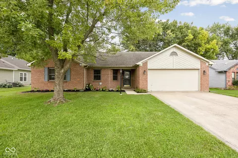 854 Ellington Cir, Greenwood, IN 46143