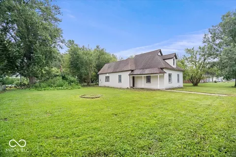 Exterior - 314 Craven St, Sweetser, IN 46987 photo 4 of 6
