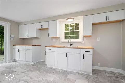 Kitchen - 314 Craven St, Sweetser, IN 46987 photo 1 of 2