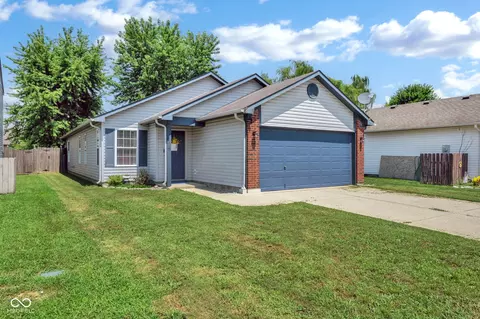 5118 Sandy Forge Dr, Indianapolis, IN 46221