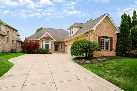 15478 Long Cove Blvd, Carmel, IN 46033