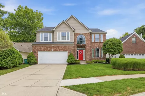 6513 Sussex Dr, Zionsville, IN 46077
