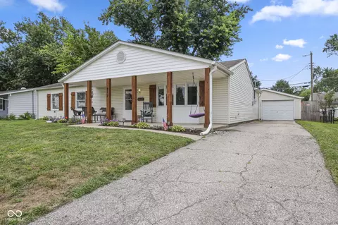 Exterior - 812 Longfellow Ln, Plainfield, IN 46168 photo 2 of 9